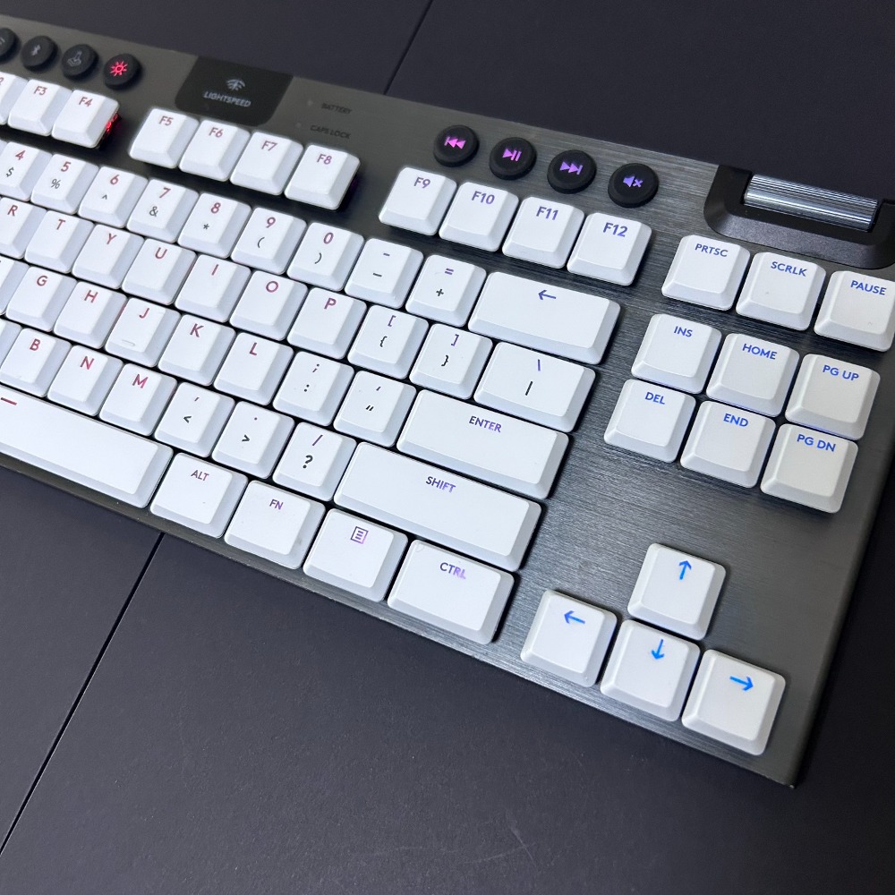 Teclas para juegos RGB para Lo - Logitech Tablet Accessories reseña y precio